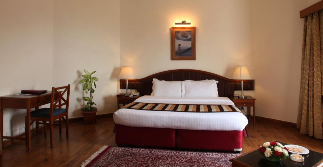 Timber Trail Base Resort - At The Foothills Of Adventure Parwanoo ภายนอก รูปภาพ
