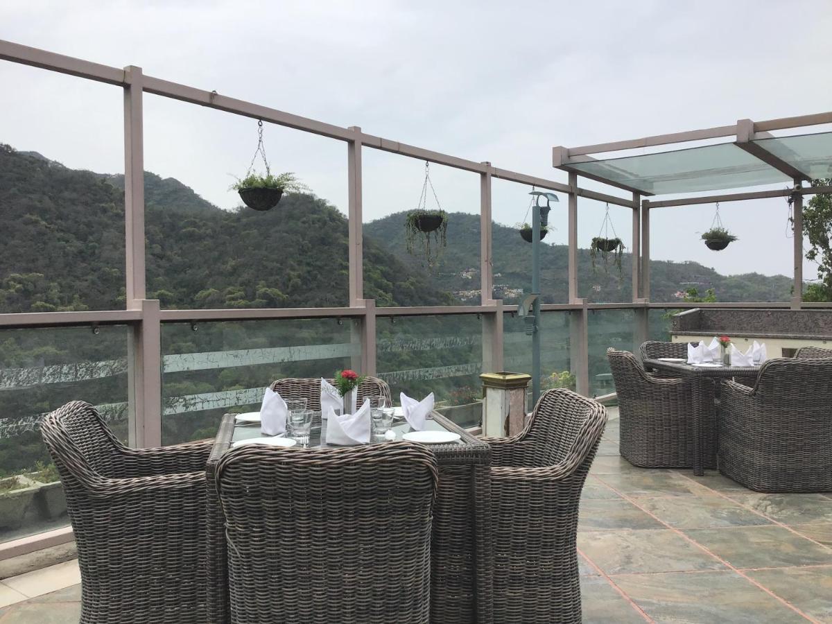 Timber Trail Base Resort - At The Foothills Of Adventure Parwanoo ภายนอก รูปภาพ